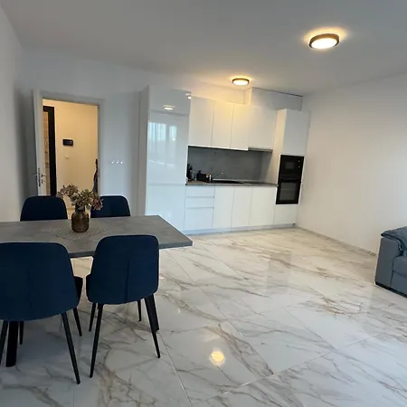 Апартамент Park 7 *